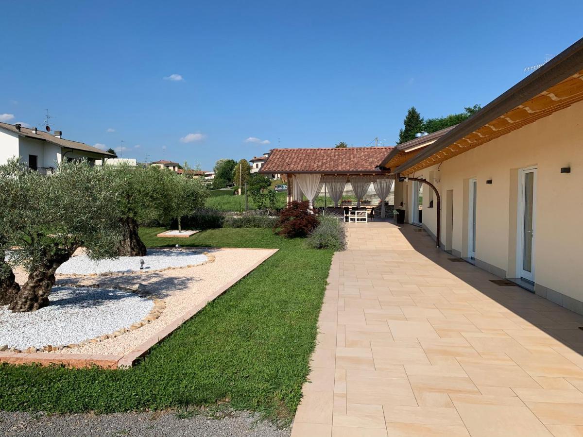 B&B Alciliegio Casnate Con Bernate Exteriér fotografie